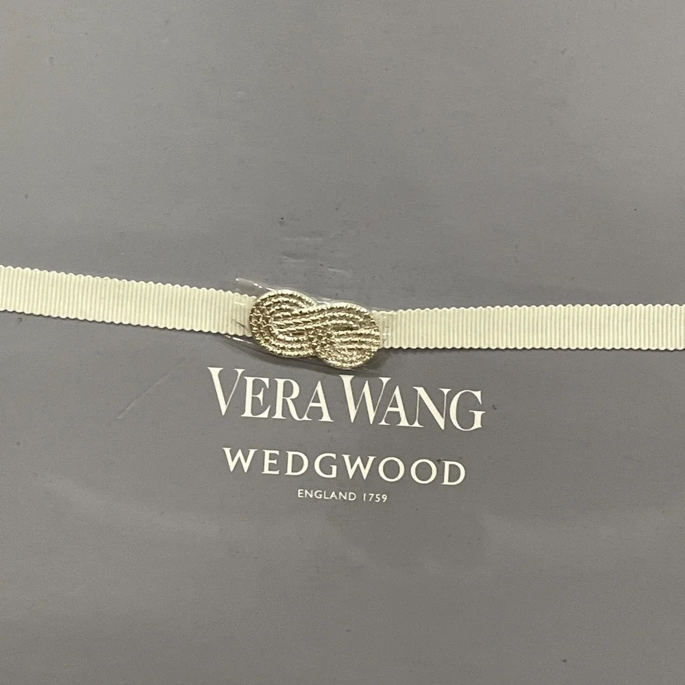 Wedgwood Vera Wang Vera Infinity Frame 5x7 Frame NEW IN BOX and Original Package